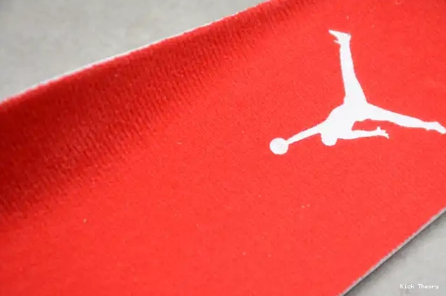 Kick Theory 4 CT8527-112 Air Metallic Red Jordan 0601
